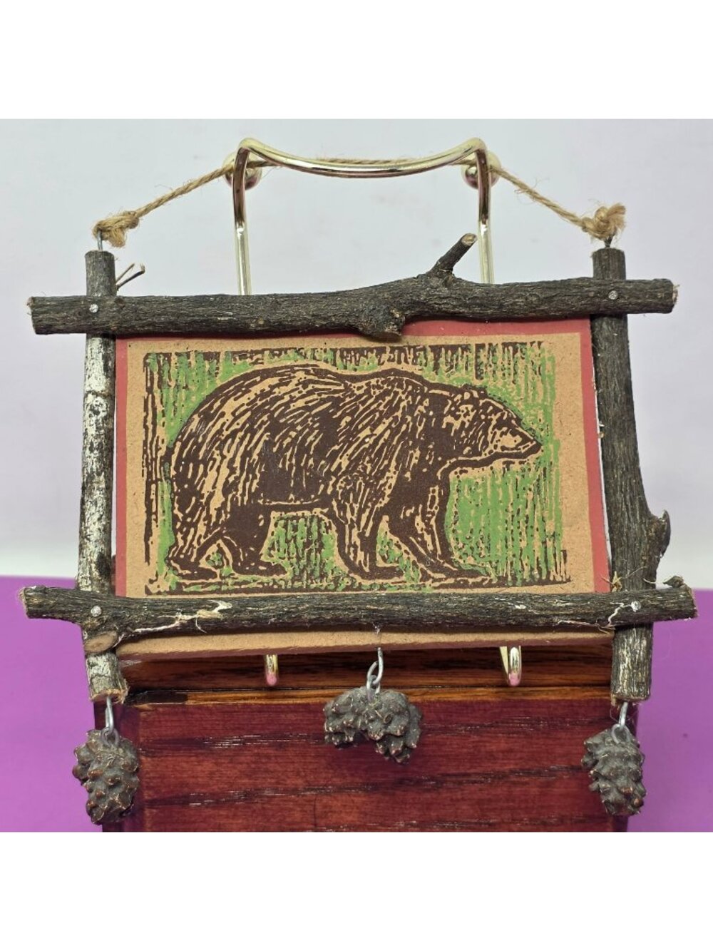 Rustic Wooden Bear‎ Wall Art Pinecone Accents Handmade Decorative Hanging Frame